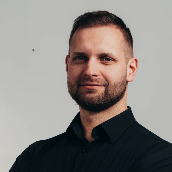 Jakub Janiak, Manager ds. sprzedaży